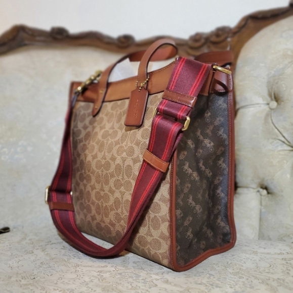 Coach Field Tote - Picture 3 of 10